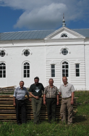       ( 2011)